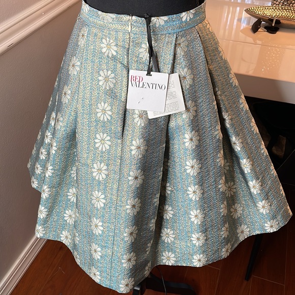 NEW! RED VALENTINO Daisy Lurex Jacquard Pleated Skirt in Blue and Gold - Picture 4 of 6